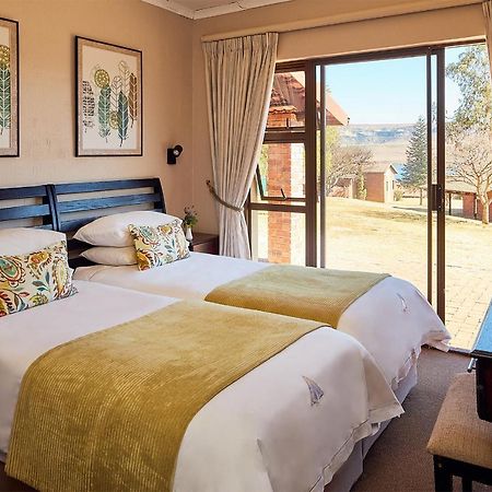 First Group Qwantani Harrismith Exterior foto