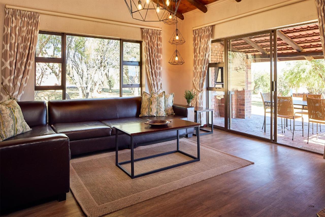 First Group Qwantani Harrismith Exterior foto