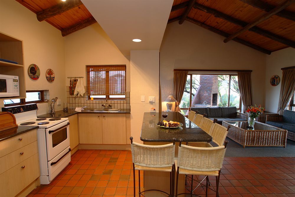 First Group Qwantani Harrismith Exterior foto