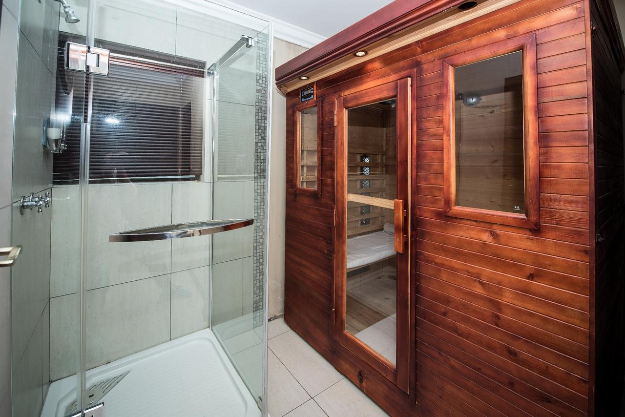 First Group Qwantani Harrismith Exterior foto