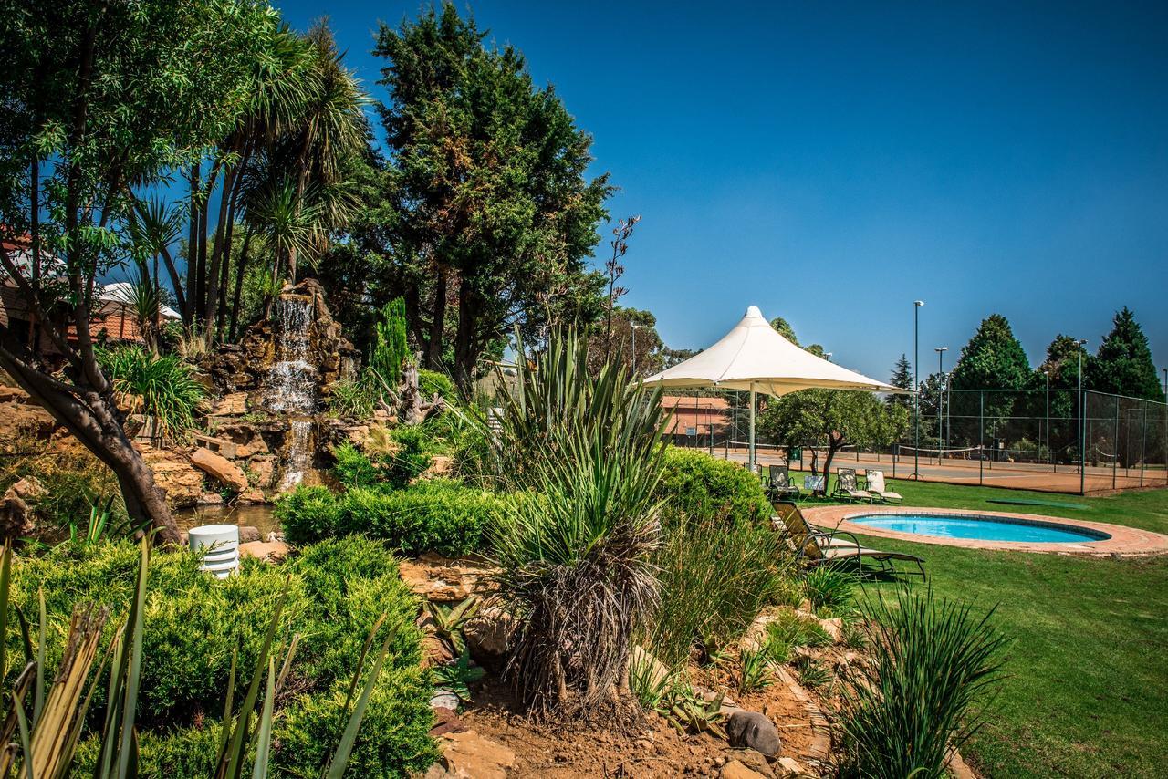 First Group Qwantani Harrismith Exterior foto