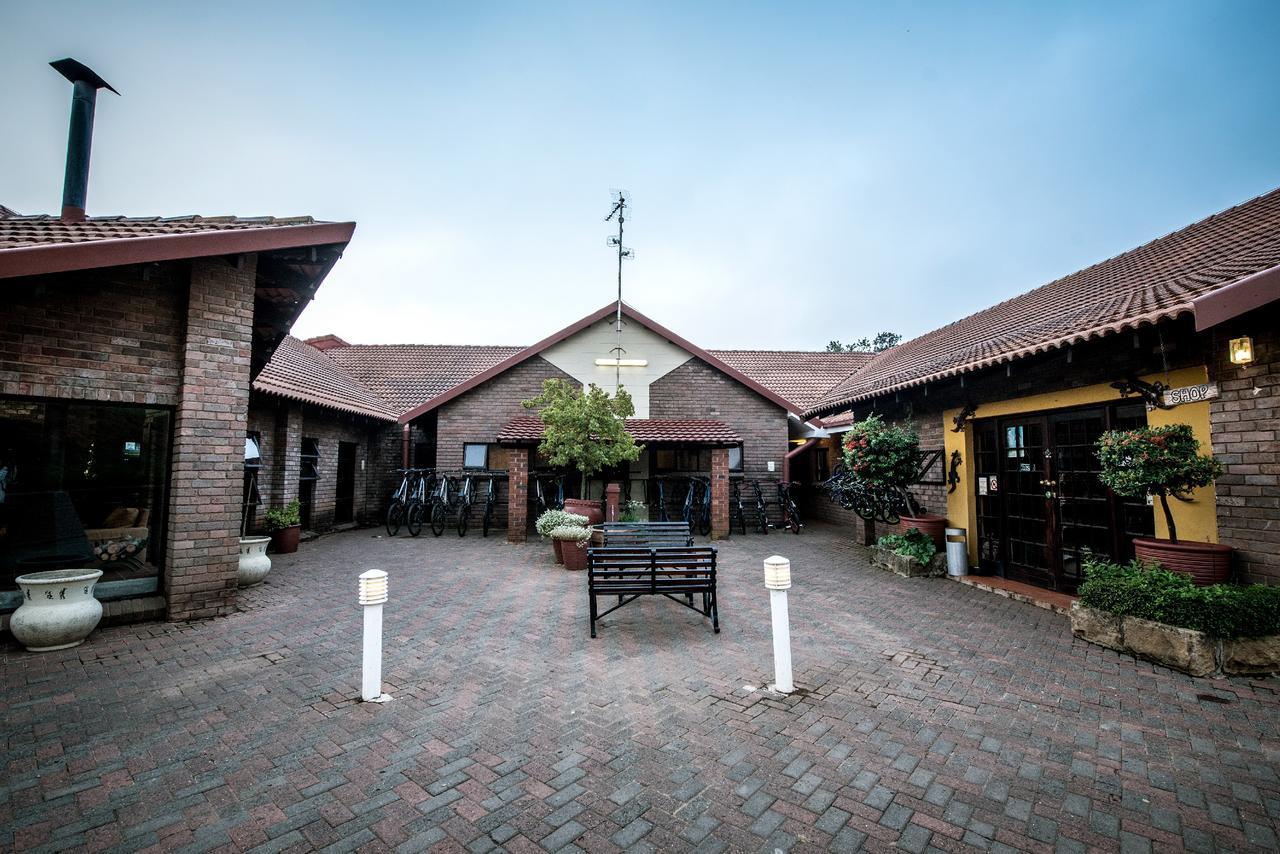 First Group Qwantani Harrismith Exterior foto