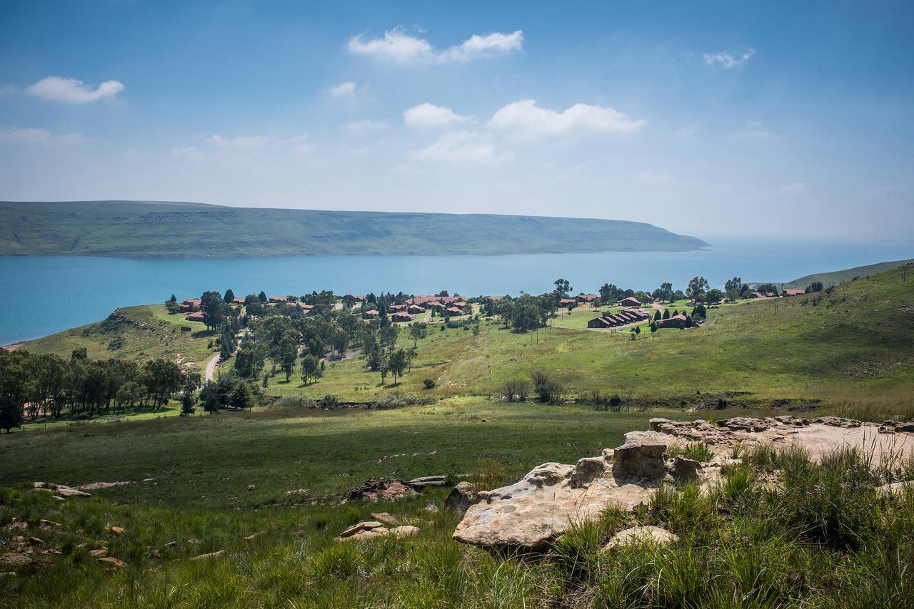 First Group Qwantani Harrismith Exterior foto