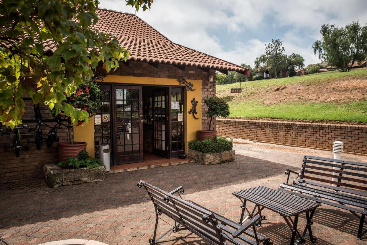 First Group Qwantani Harrismith Exterior foto