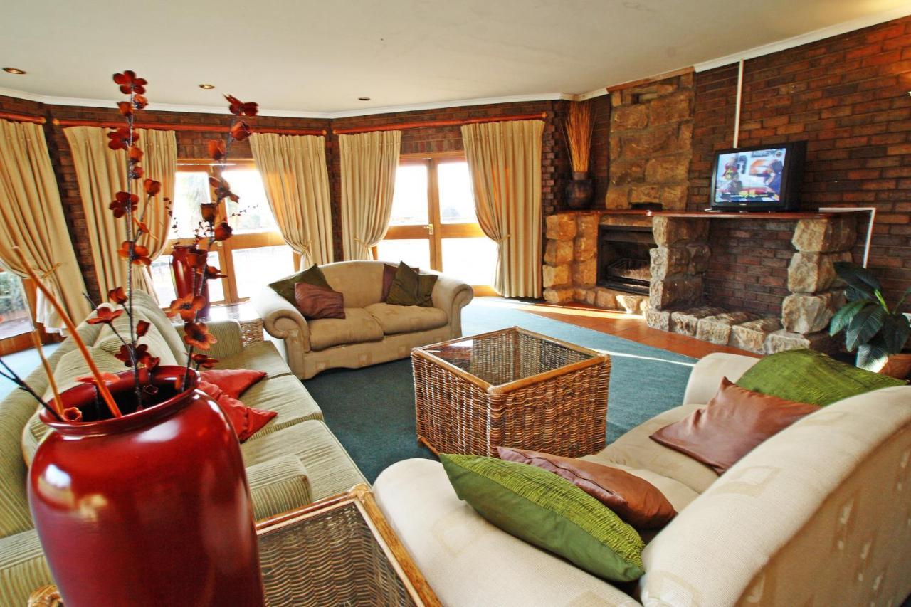 First Group Qwantani Harrismith Exterior foto
